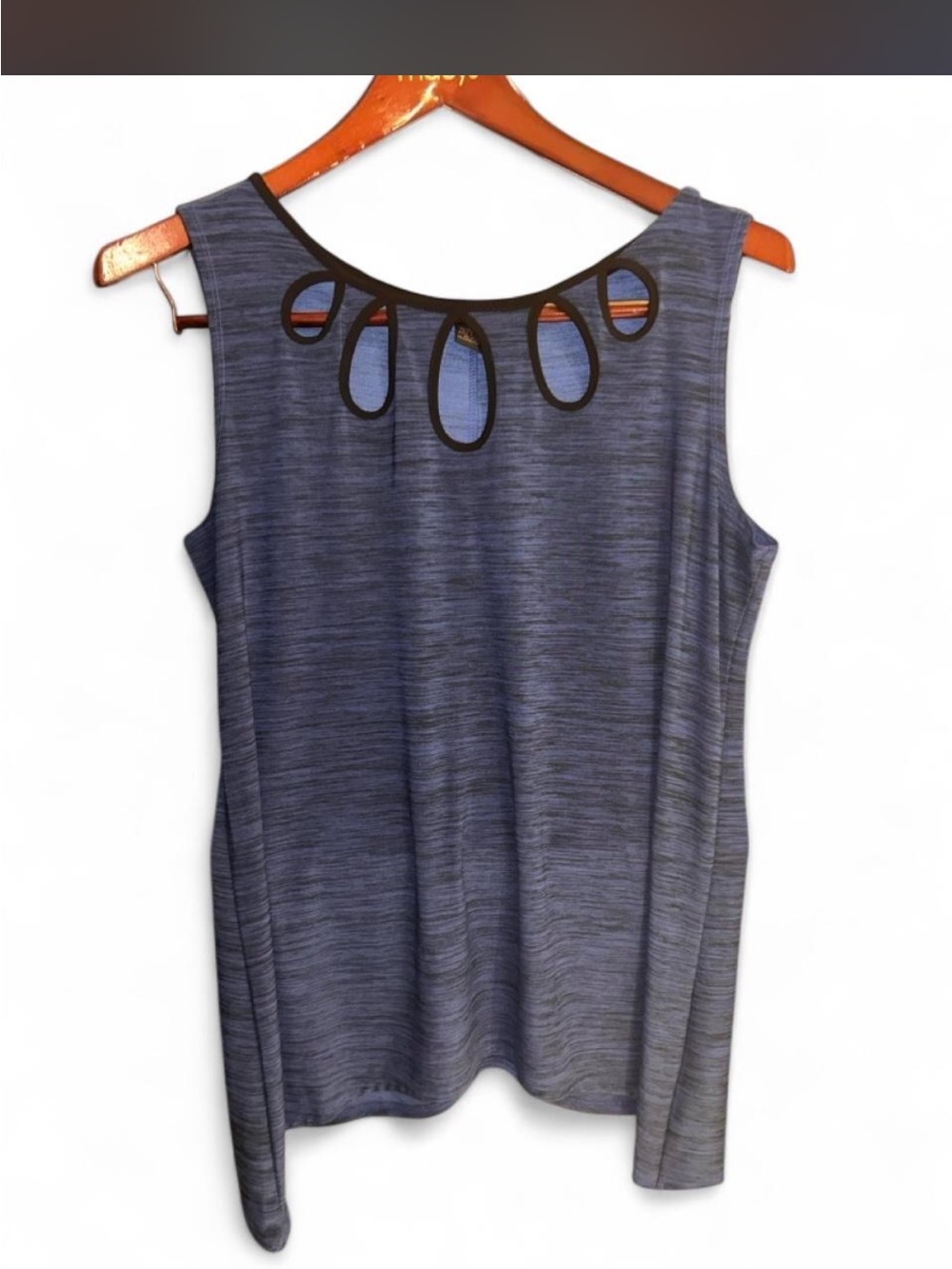 Susan Lawrence Heathered Slate Blue Sleeveless Top with Loop Neck